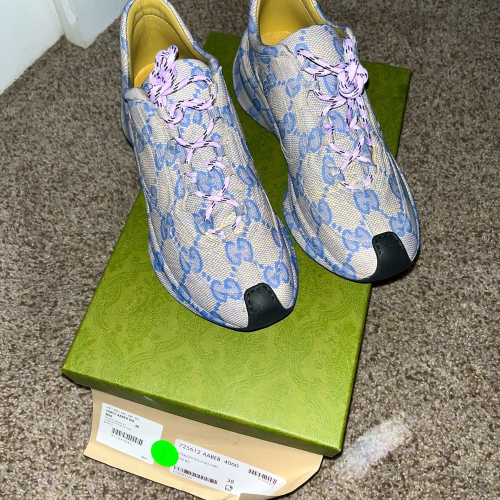 Brand new size 38 GG running sneakers beige/blue 
authentic women’s 8